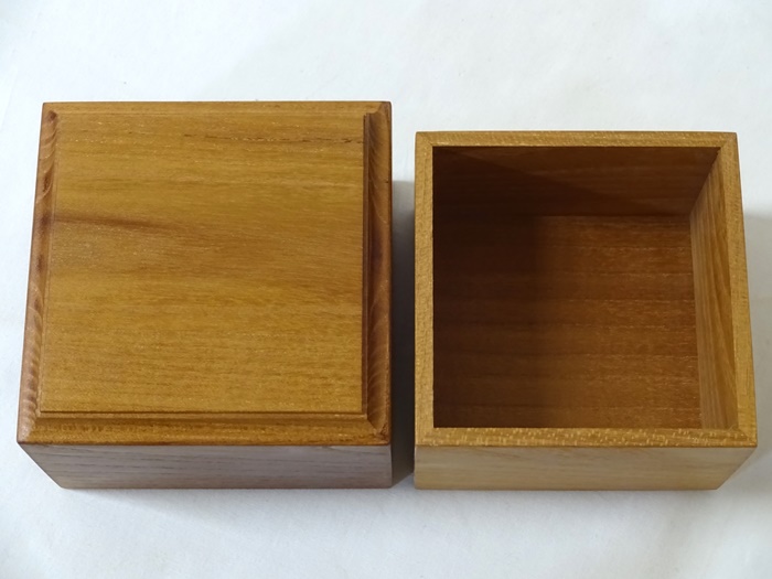 駒箱　桑　さじ面加工