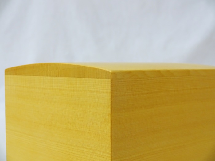 駒箱　榧　上　ムクリ仕上げ